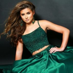 Meet your Posher, Erica